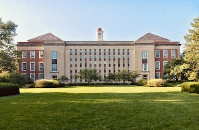 Paradigm Learning Opens New Campus